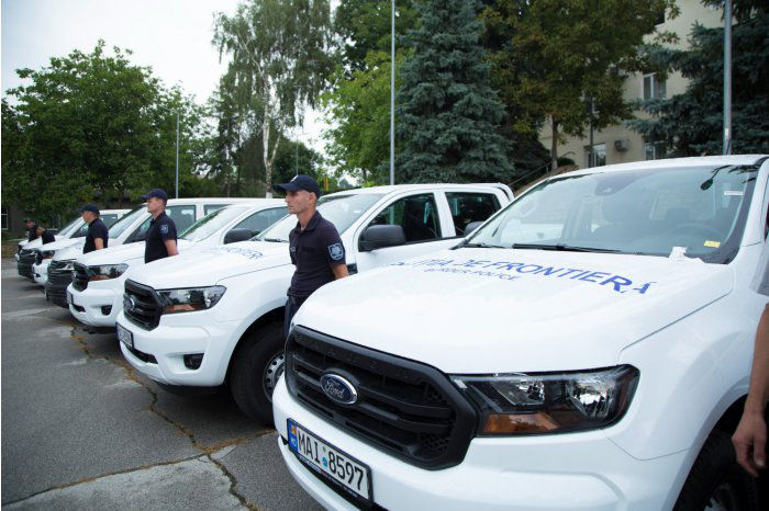 Сотрудники Пограничной полиции получили новые служебные автомобили.