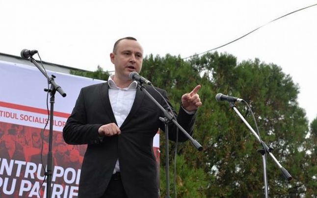 Deputatul socialist Vlad Bătrîncea.