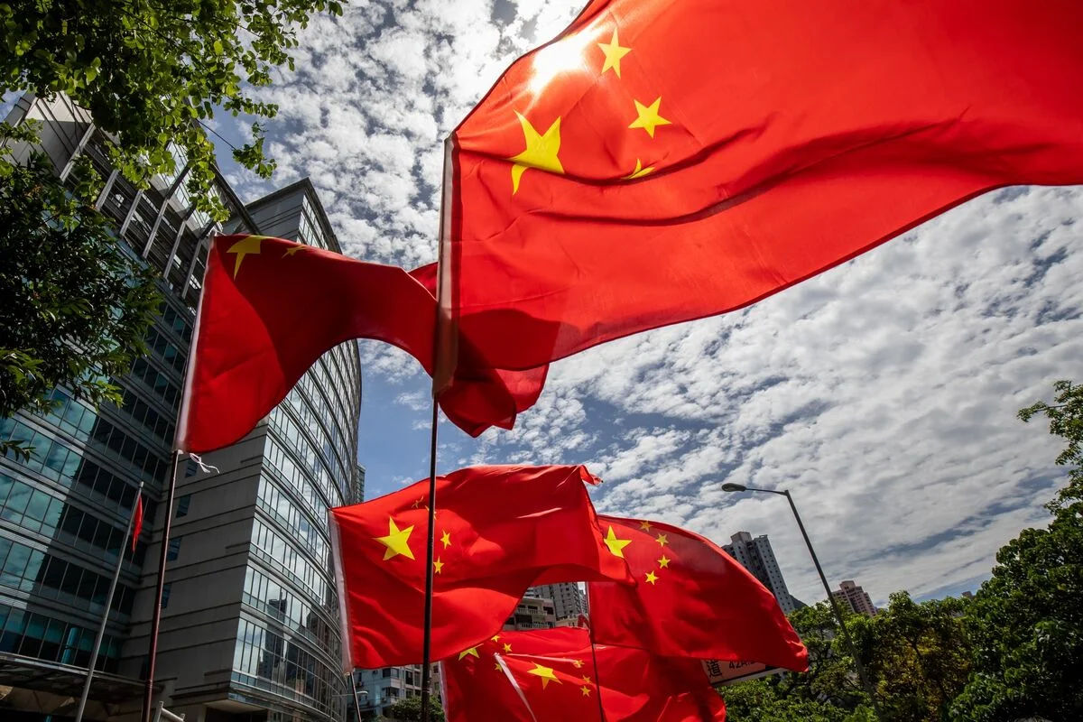 China activează o echipă națională pentru a salva piața bursieră.