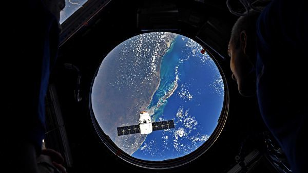 На сегодня Dragon является единственным грузовым кораблем, способным возвращать грузы с МКС на Землю.