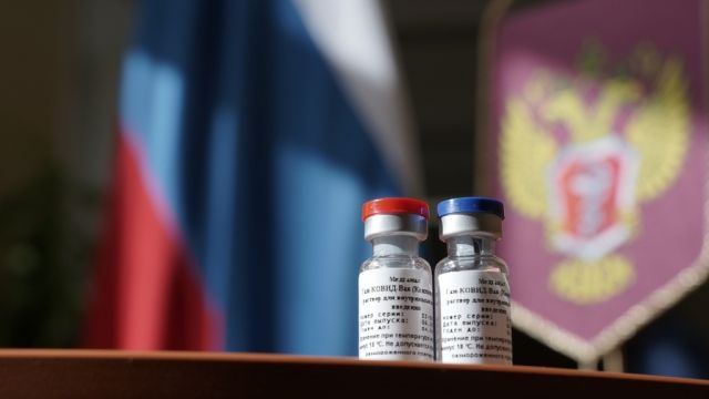 Результаты испытаний российской вакцины от COVID-19 опубликуют в августе.