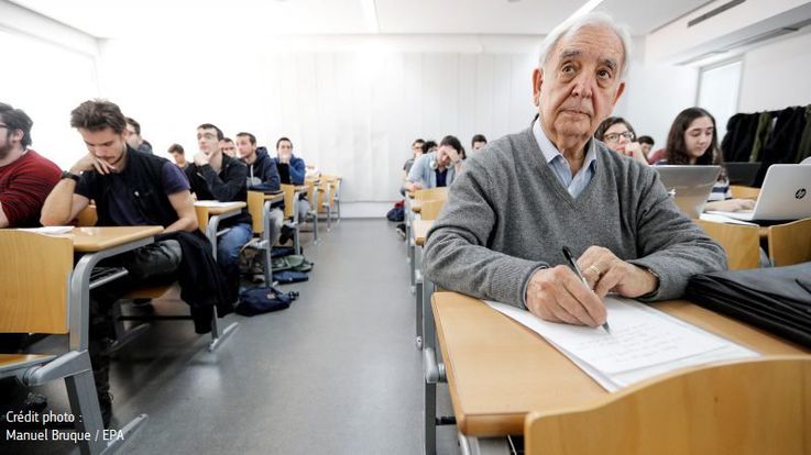 80-летний пенсионер стал студентом