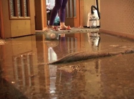 13 apartamente dintr-un bloc din sectorul Râşcani, inundate în urma ploii