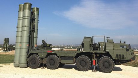 Rusia a desfășurat sistemul avansat de apărare antiaeriană și antirachetă S-400 în Peninsula Crimeea. Foto: sputniknews.com