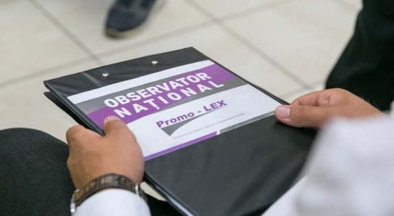 Promo-LEX зафиксировал случай организованной перевозки избирателей.