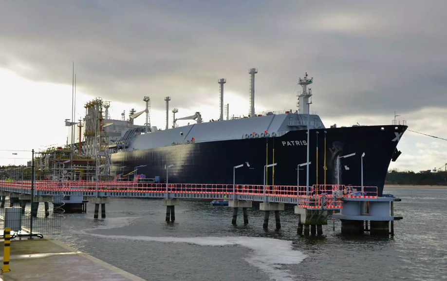 В Польше заявили о невозможности снабжать Украину американским газом.