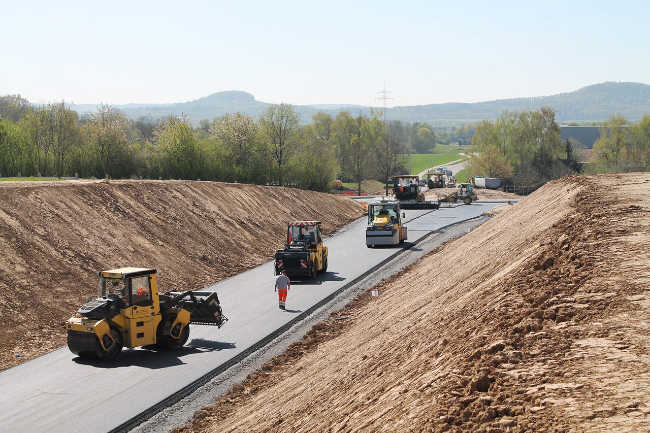 Construcția unor drumuri importante în România, amânată din cauza lipsei de fonduri.