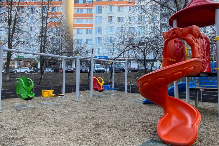 В Кишиневе оборудована новая детская игровая площадка.