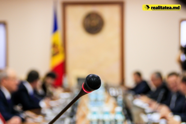 Portivit sursei, în viziunea PL, atribuțiile actualului minister al Tineretului și Sportului ar urma să fie preluate de Ministerul Educației, așa cum a fost anterior.