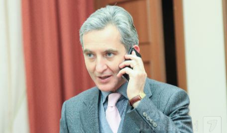В течение 15 дней после назначения кандидата, премьер-министр должен представить состав нового правительства.