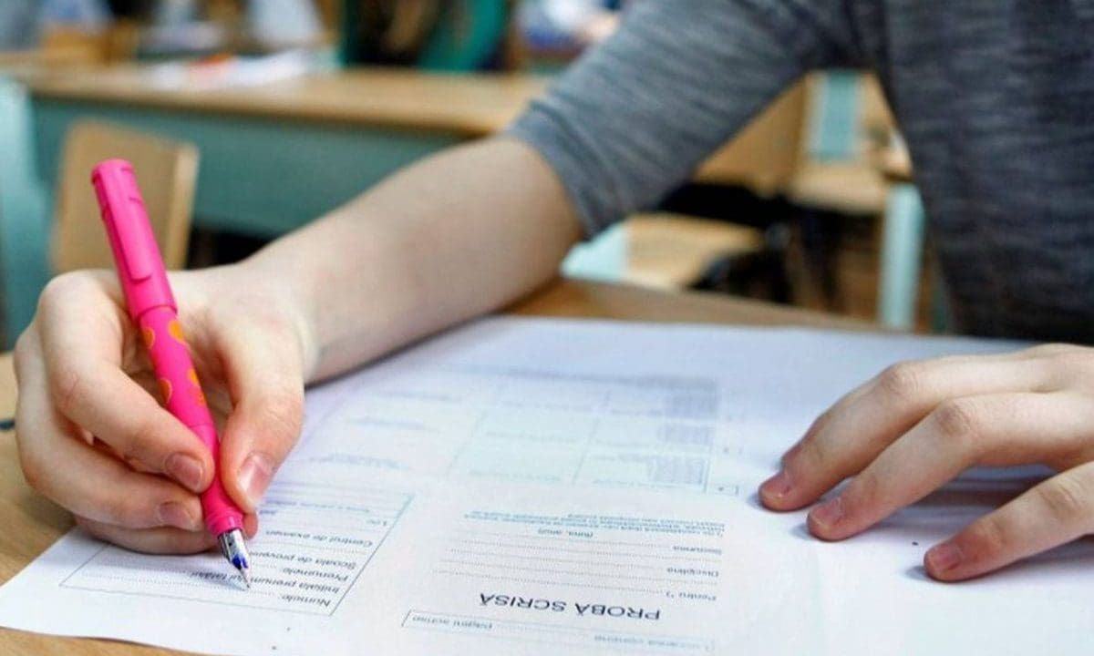 На бесплатные курсы румынского языка записались около двух тысяч человек из диаспоры.