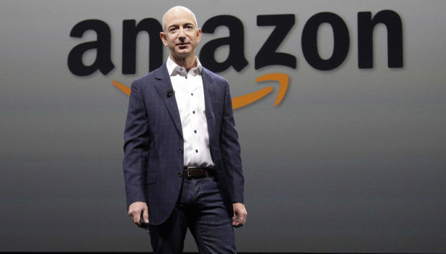 Безос продал миллион акций Amazon. Фото: ukrinform.ru.
