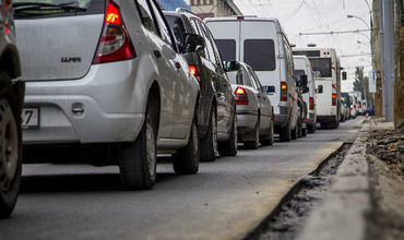 InfoTrafic 08:00: Flux majorat de transport. Străzi de evitat