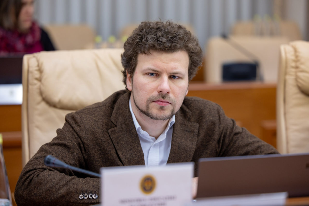 Perciun, despre reorganizarea școlilor: Nu este vorba de bani, ci de calitatea educației.