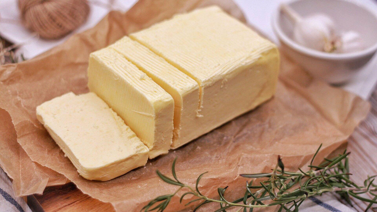 Диетолог назвал продукт, который способен полезно заменить сливочное масло.