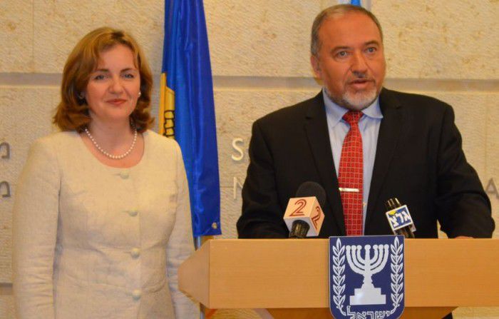 Ministrul Natalia Gherman a avut o întrevedere cu Avigdor Liberman. Foto: unimedia.info