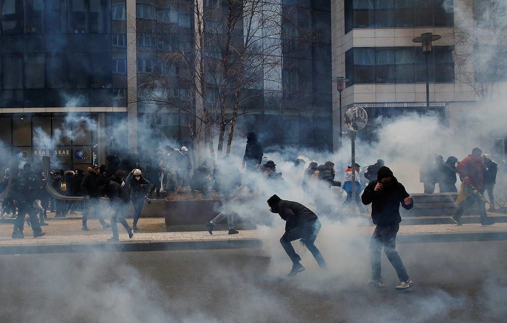 На акции протеста в Брюсселе произошли столкновения демонстрантов с полицией.