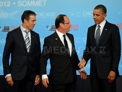 Şefii de state şi de Guverne ai celor 28 de state NATO, reuniţi la Chicago, au declarat duminică operaţională prima fază a scutului antirachetă