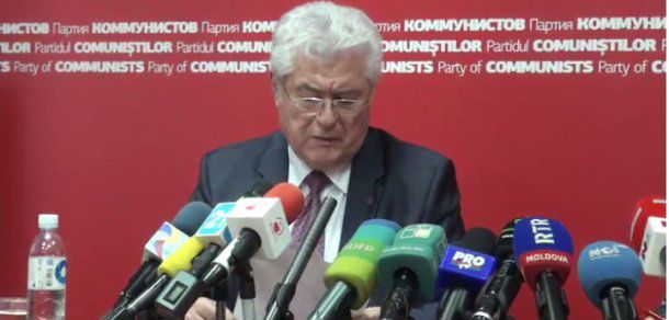 Cei 14 deputați care s-au rupt de PCRM, dați afară din partid. Foto: privesc.eu