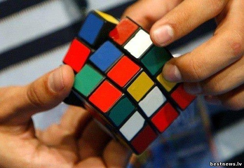 Оттенки, окружающие человека, помогают думать.