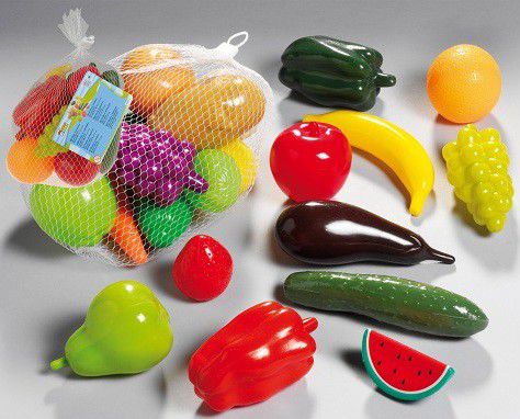 Produsele din plastic şi lemn ce imită alimente ar putea fi interzise în ţara noastră. Foto: elefant.ro