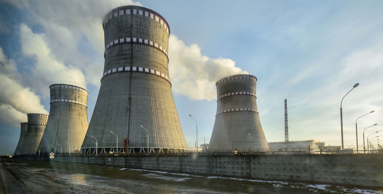 На Украине произошло аварийное отключение энергоблока Хмельницкой АЭС.