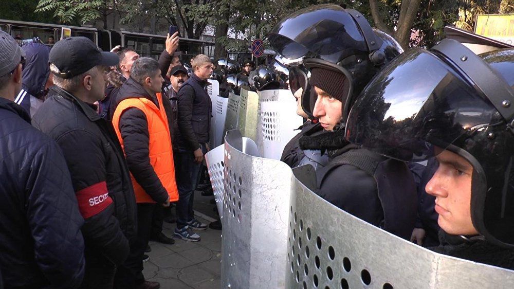 Forțele pro-ruse, prin coordonarea serviciilor secrete de la Moscova, ar putea iniția o lovitură de stat la Chișinău.