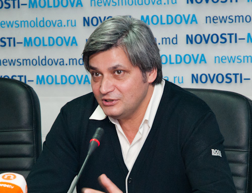 Potrivit artistului, toate cele trei albume vor constitui o surpriză plăcută pentru toţi amatorii creaţiei maestrului.