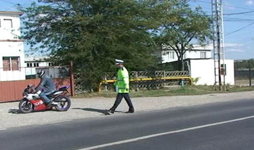Comisariatul General de Poliţie al municipiului Chişinău solicită repetat posesorilor de motociclete să respecte cu stricteţe regulile de circulaţie