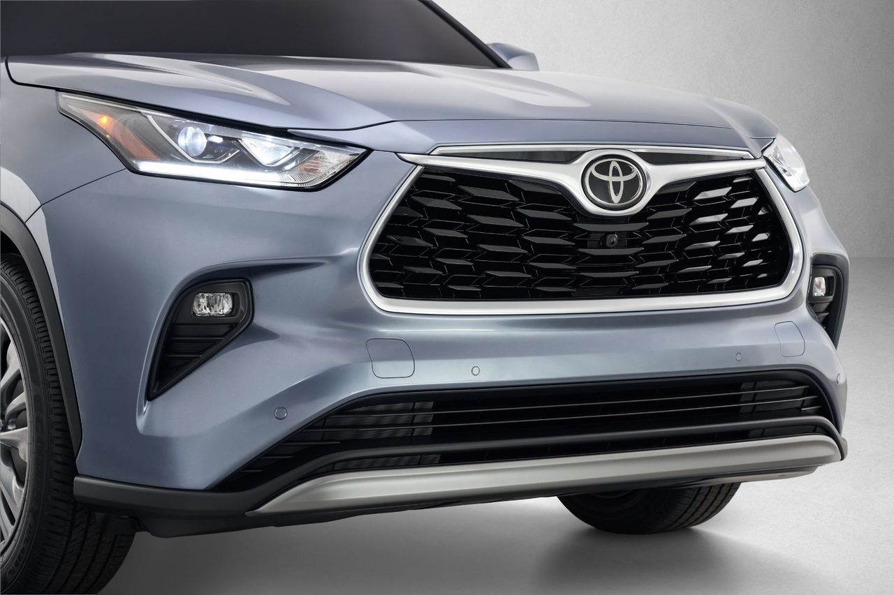 Toyota придумала название для нового внедорожника.