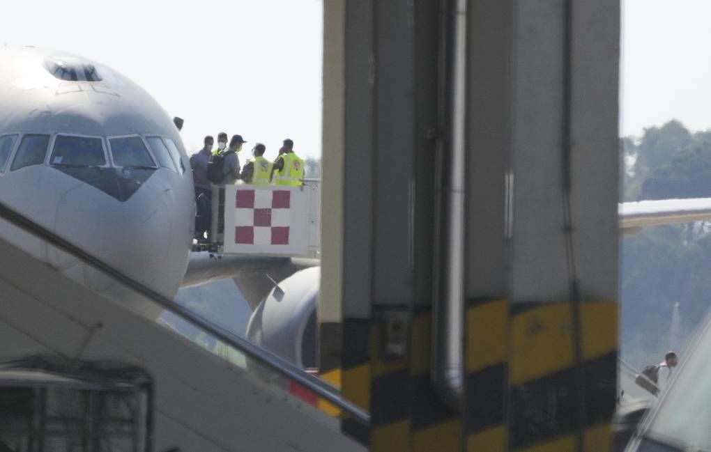 Reuters: Вашингтон разрешил авиаперевозчикам США эвакуировать людей из Кабула.