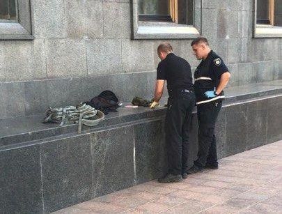 Возле Рады задержали дезертира с гранатой.