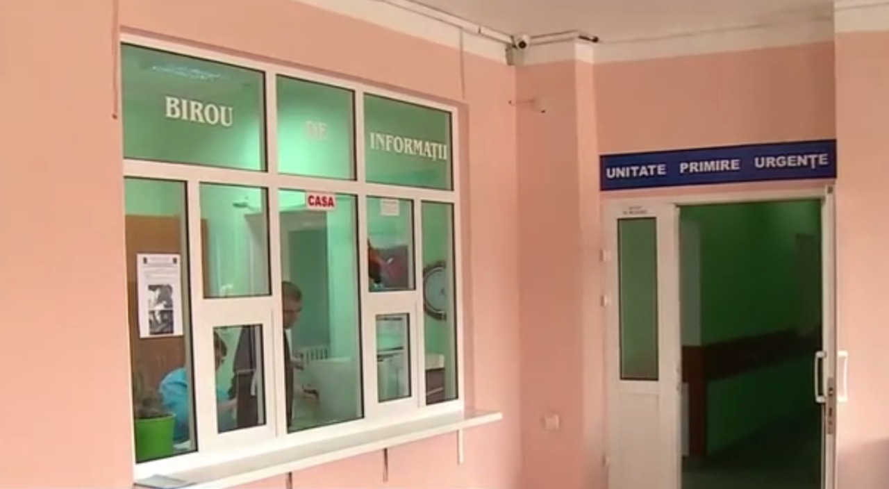 После нападения житель Оргеева попал в больницу с ожогами, покрывающими 15% его тела.