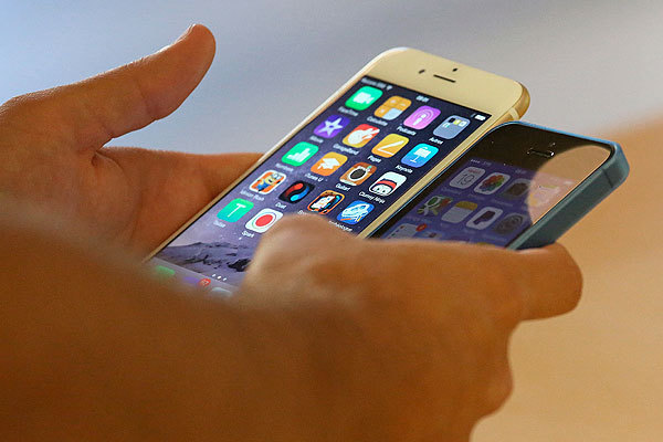 Из-за закрытой структуры операционных систем Apple хакерские атаки распространены на них меньше, чем в Windows и Android.