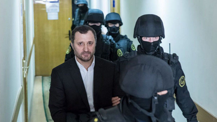 DIP urmează să decidă dacă îl va transfera pe fostul premier. Foto: st2.agora.md
