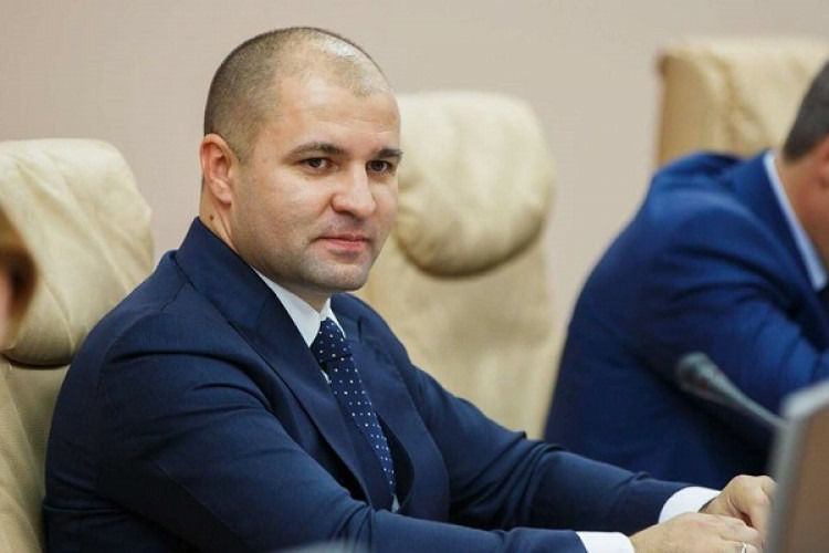Депутат-демократ Владимир Чеботарь.