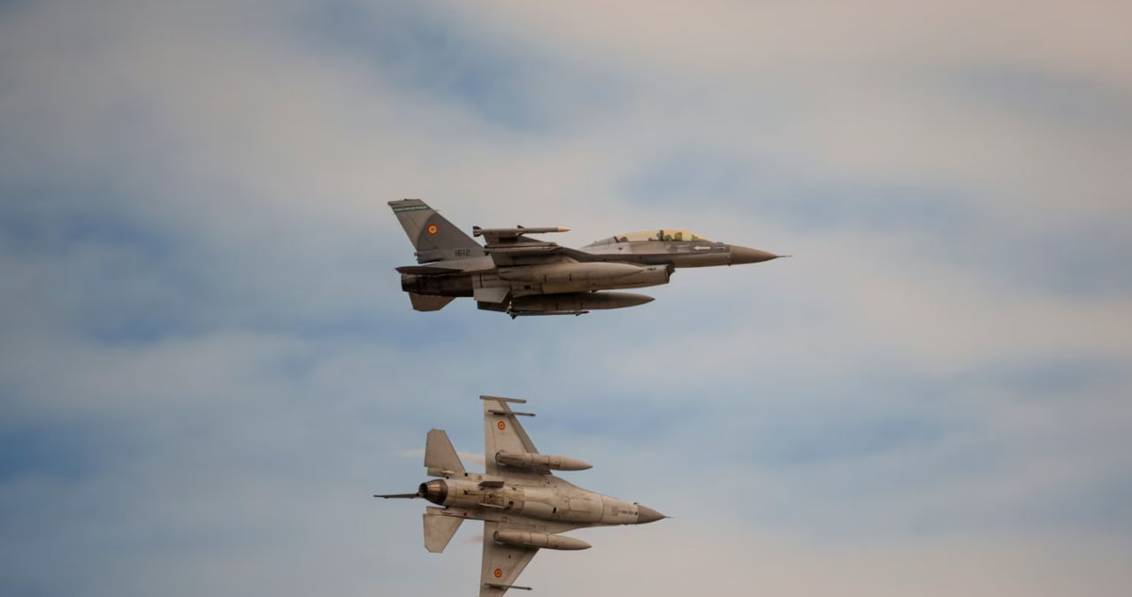 Пентагон: Началась подготовка украинских пилотов к управлению самолетами F-16.