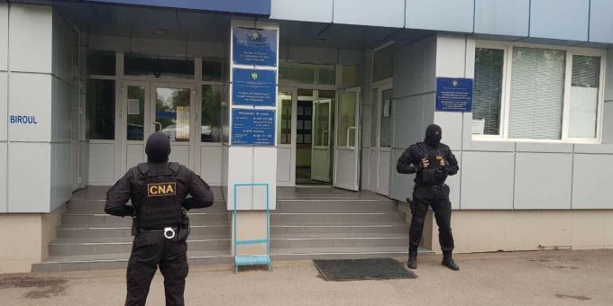 НЦБК задержал 11 человек по итогам обысков в ANTA.