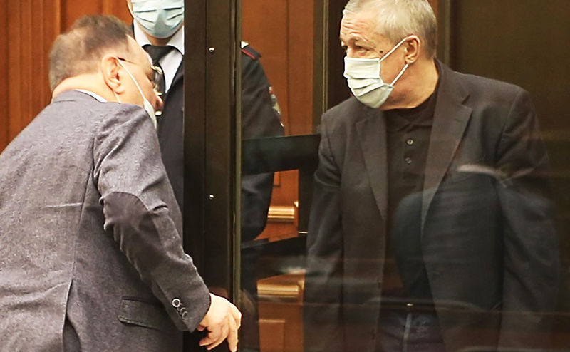 ОНК: Ефремова могут везти в колонию до трех недель.