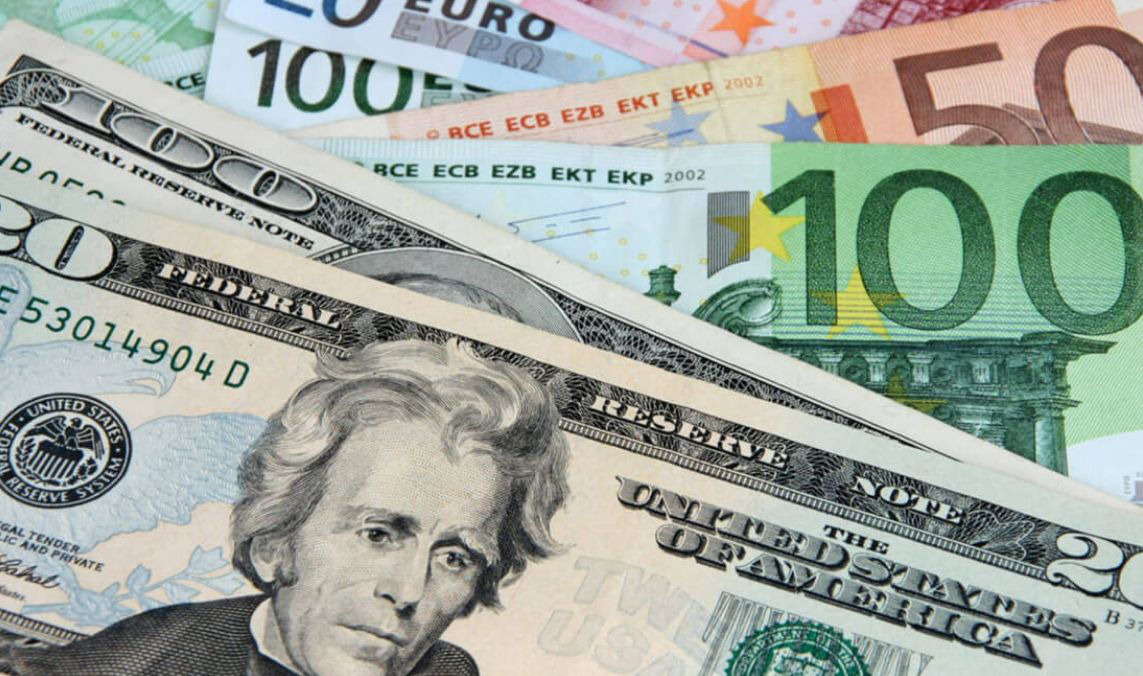 Предложение валюты в феврале покрыло спрос на нее лишь на 94,6%.