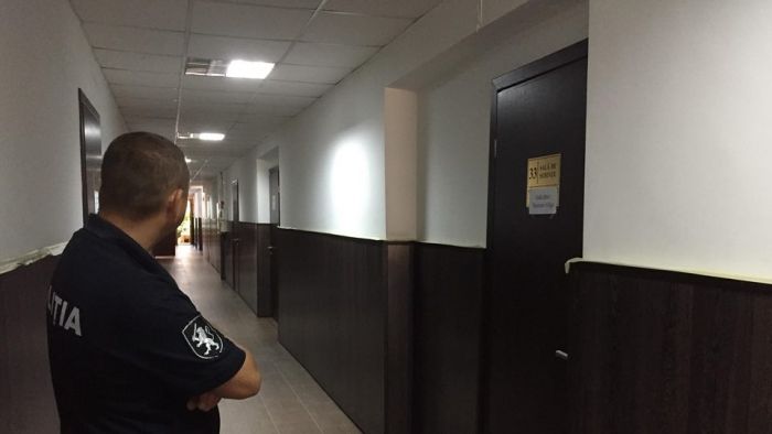 Прокуроры потребовали сегодня, 9 августа, продлить ордер на арест на имя бойца K1 Михаила Пыргару еще на 30 дней. Фото: protv.md.