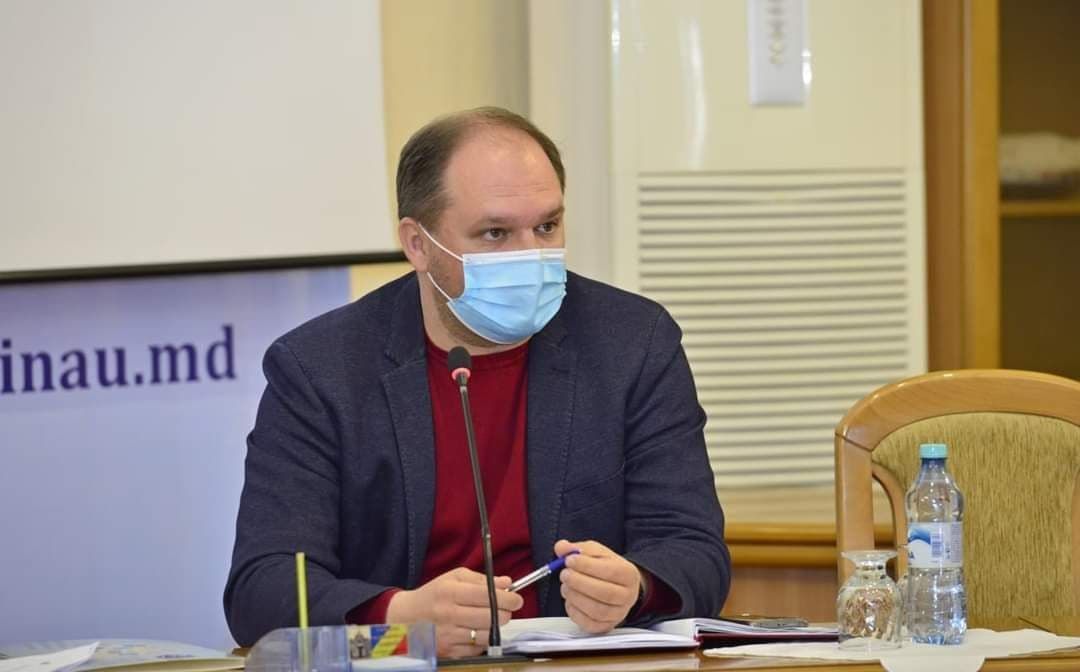 Чебан: Представлен проект по управлению парковками в Кишиневе.