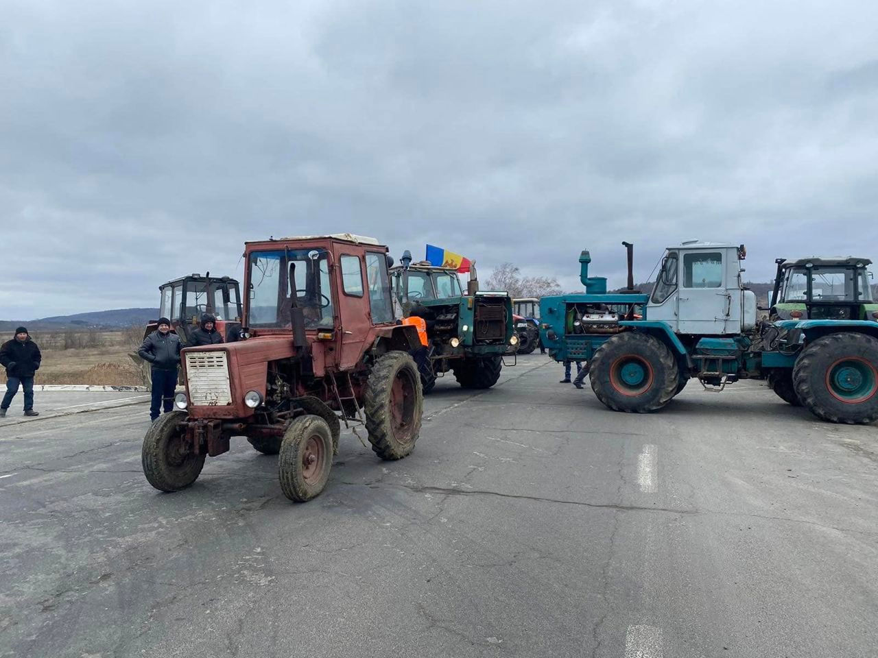 Фермеры хотят возобновить протесты после переноса встречи в Минсельхозе.