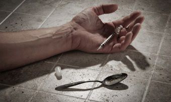 Сотрудники полиции направят изъятое вещество на экспертизу.