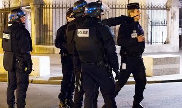 Alertă Franța: Schimb de focuri pe Champs-Elysées. Un polițist, ucis