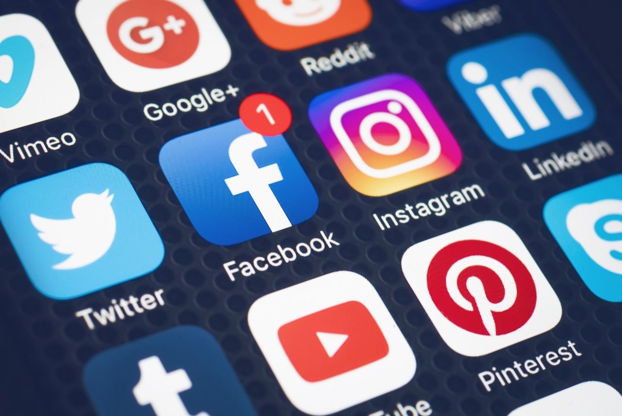 Facebook, Amazon, Twitter и Google выступили против новых правил регулирования соцсетей.