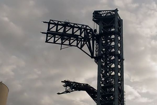 Маск показал башню Мехазилла, которая будет «ловить» ракеты SpaceX.