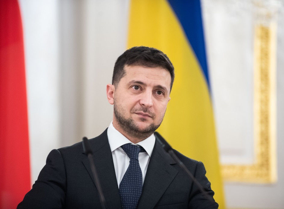 Зеленский назвал условие проведения выборов в Донбассе.
