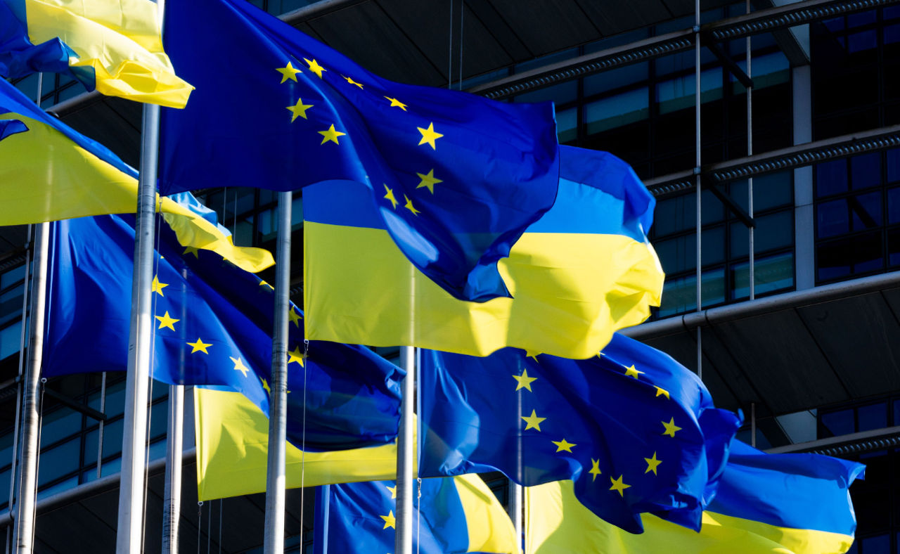 ЕС перечислит Украине 3,3 млрд евро – на ракеты и дроны.