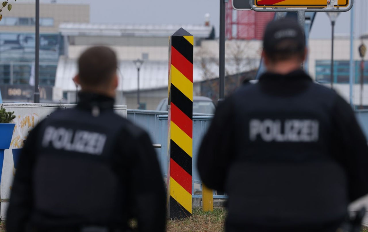 Дела об убежище в Германии теперь будет рассматривать ИИ.